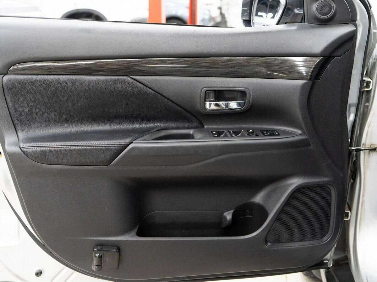Купить Mitsubishi Outlander, 2017, 191 000 км, фото №15