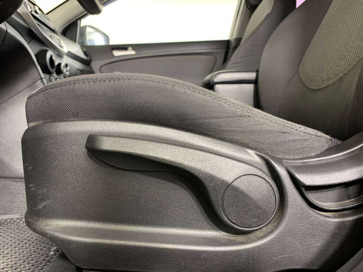 Купить Hyundai Solaris, 2012, 170 379 км, фото №14