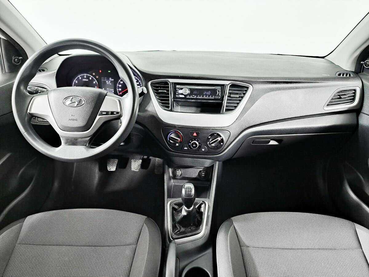 Купить Hyundai Solaris, 2017, 135 403 км, фото №12