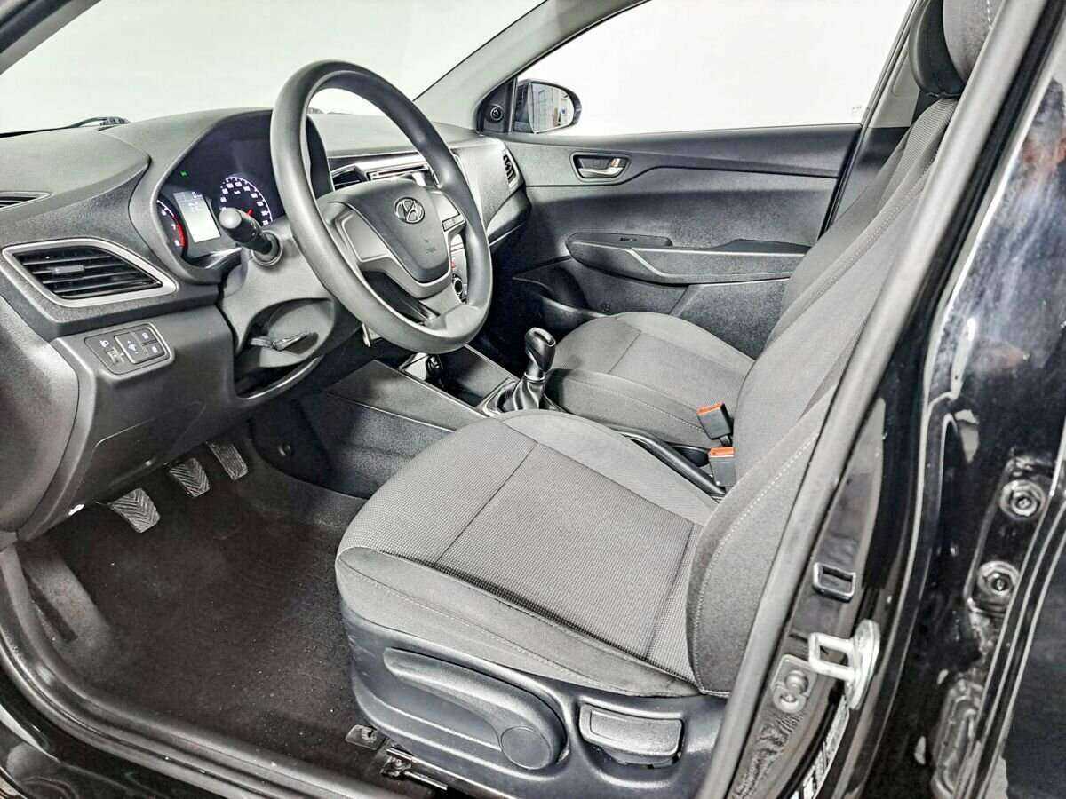 Купить Hyundai Solaris, 2018, 94 096 км, фото №16