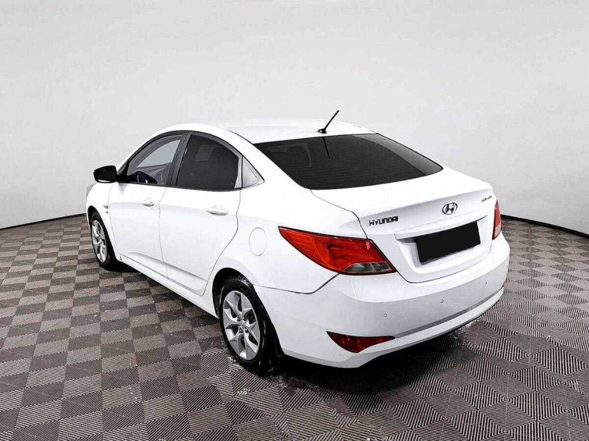 Купить Hyundai Solaris, 2015, 86 340 км, фото №6