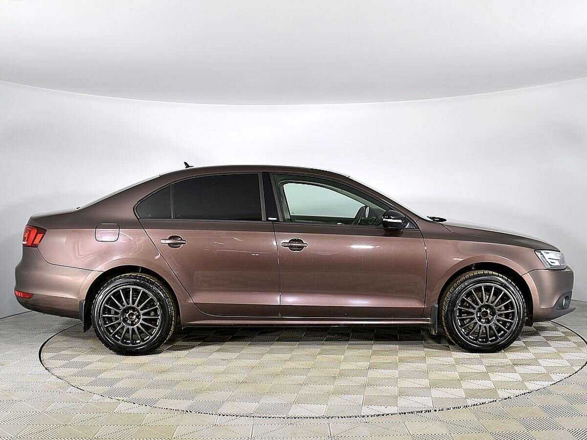 Купить Volkswagen Jetta, 2014, 215 750 км, фото №4