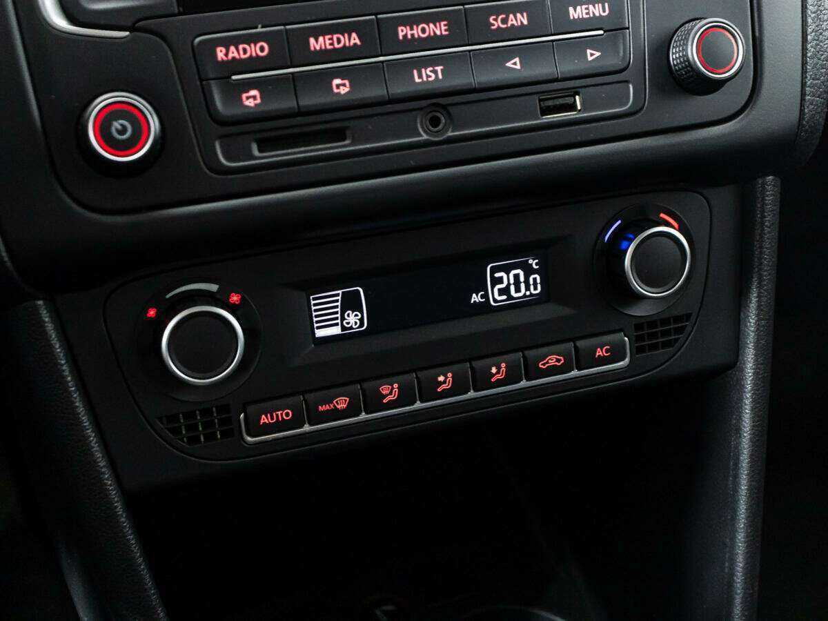 Купить Volkswagen Polo, 2014, 96 775 км, фото №15