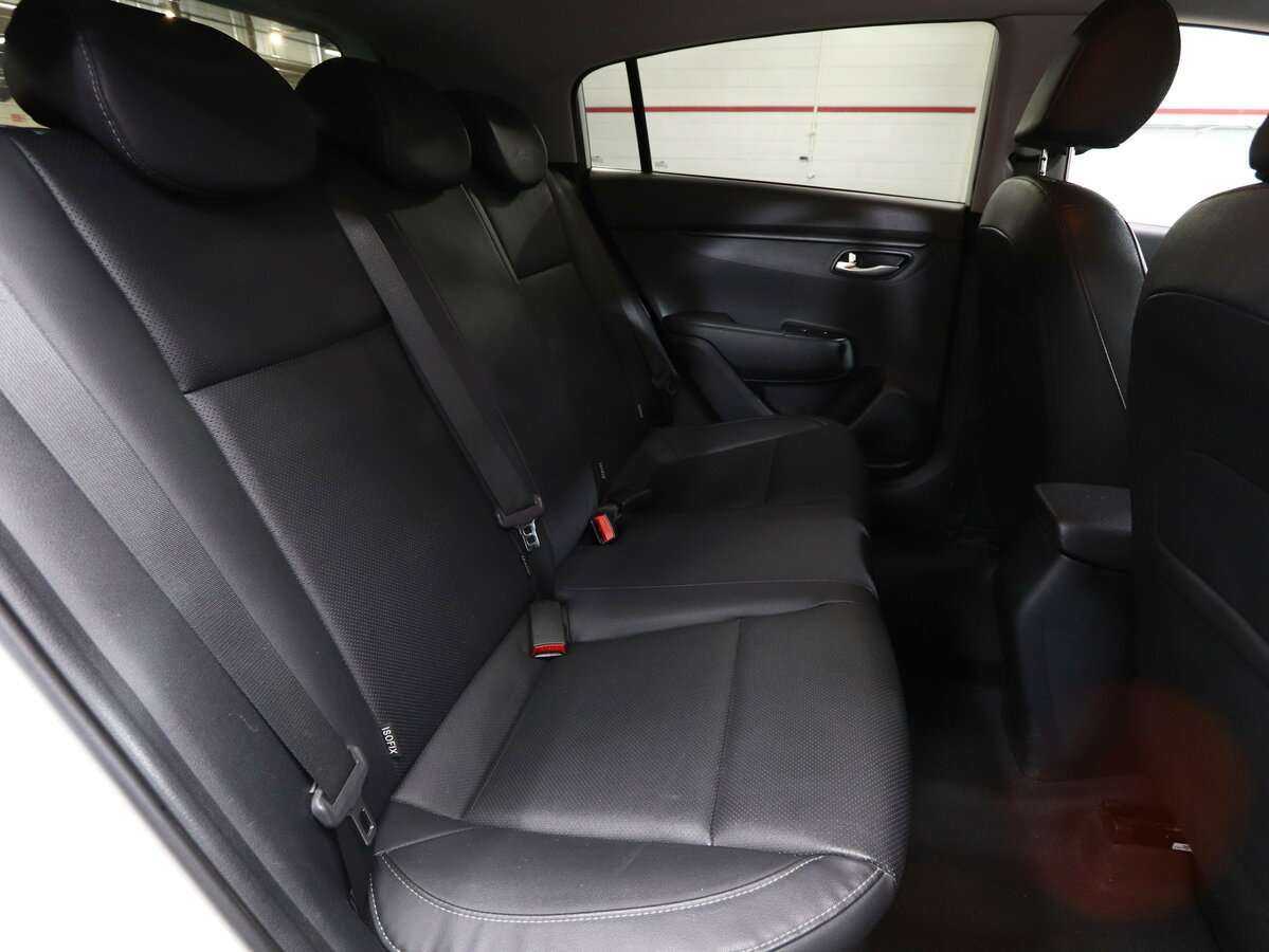 Купить Kia Rio X-Line, 2018, 101 000 км, фото №11