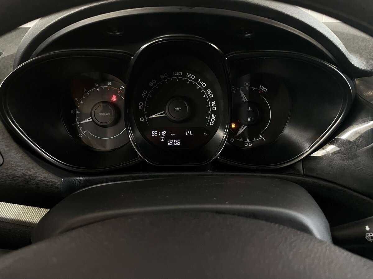 Купить Lada (ВАЗ) Vesta, 2017, 82 114 км, фото №11