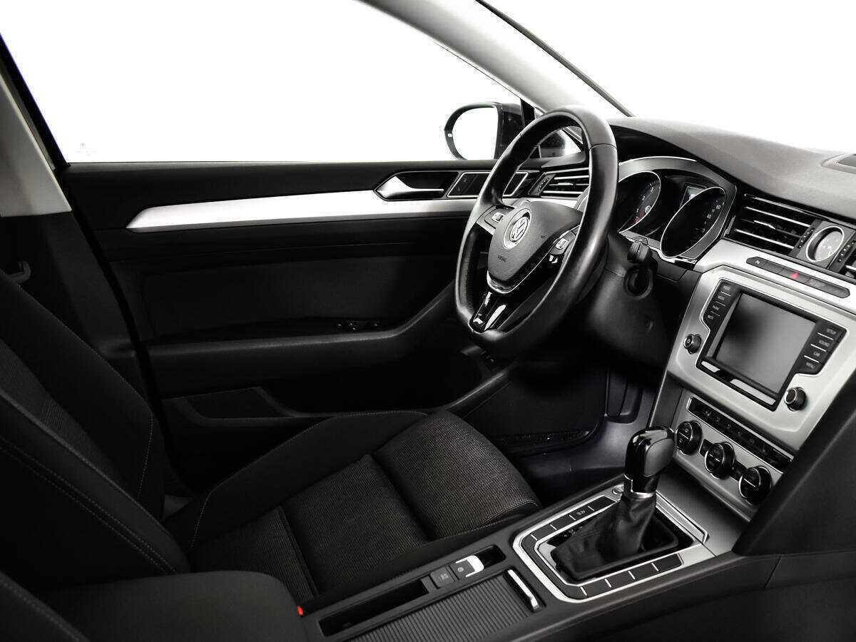 Купить Volkswagen Passat, 2016, 124 500 км, фото №5