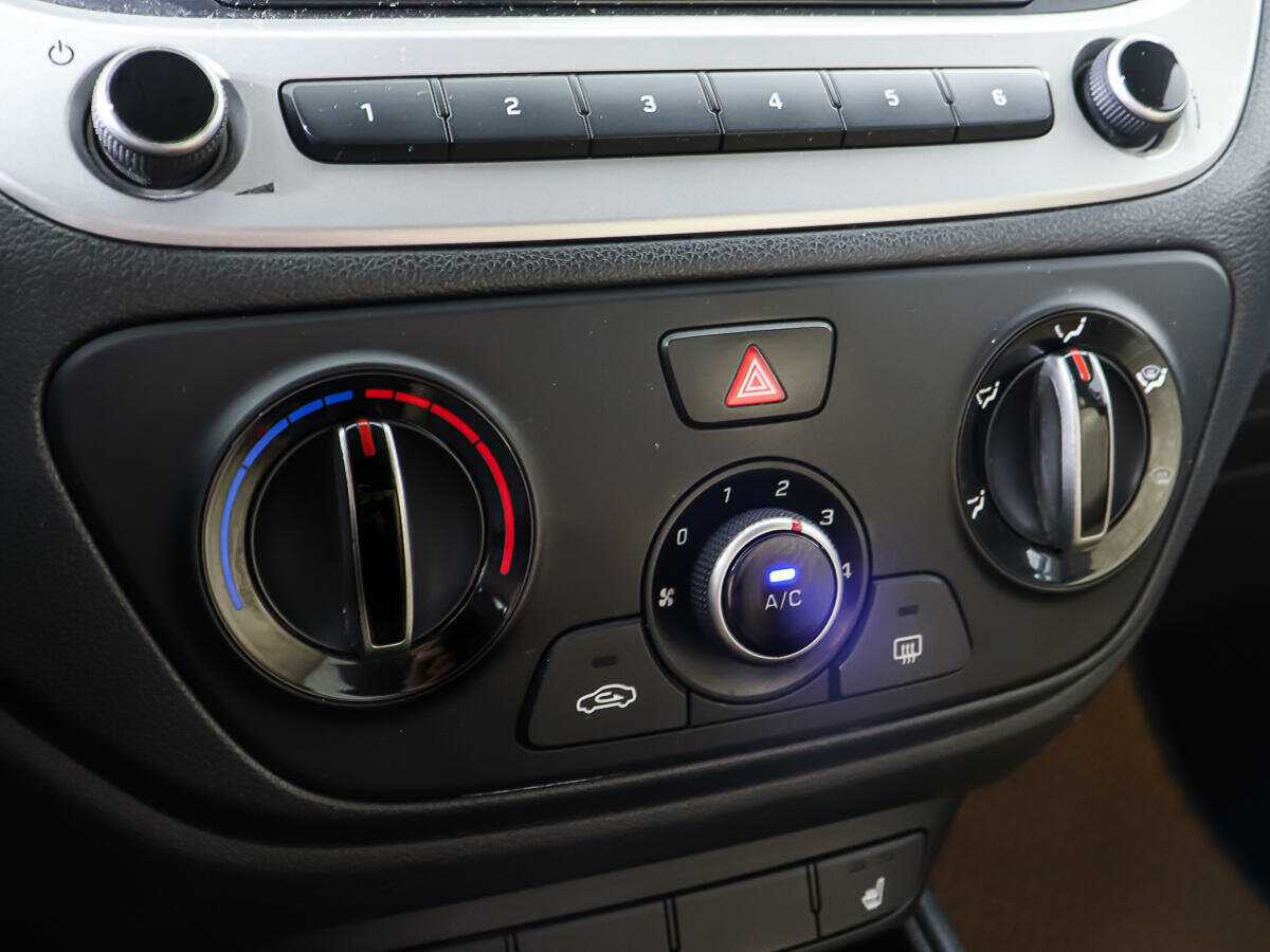 Купить Hyundai Solaris, 2018, 142 013 км, фото №16