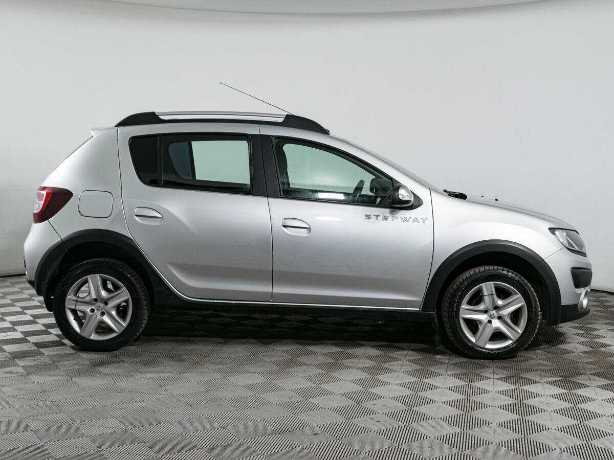 Купить Renault Sandero Stepway, 2017, 97 600 км, фото №4