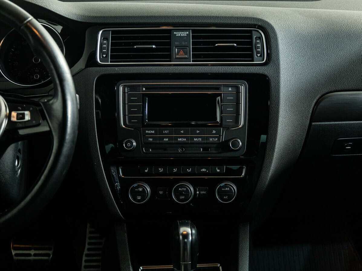 Купить Volkswagen Jetta, 2016, 119 856 км, фото №13