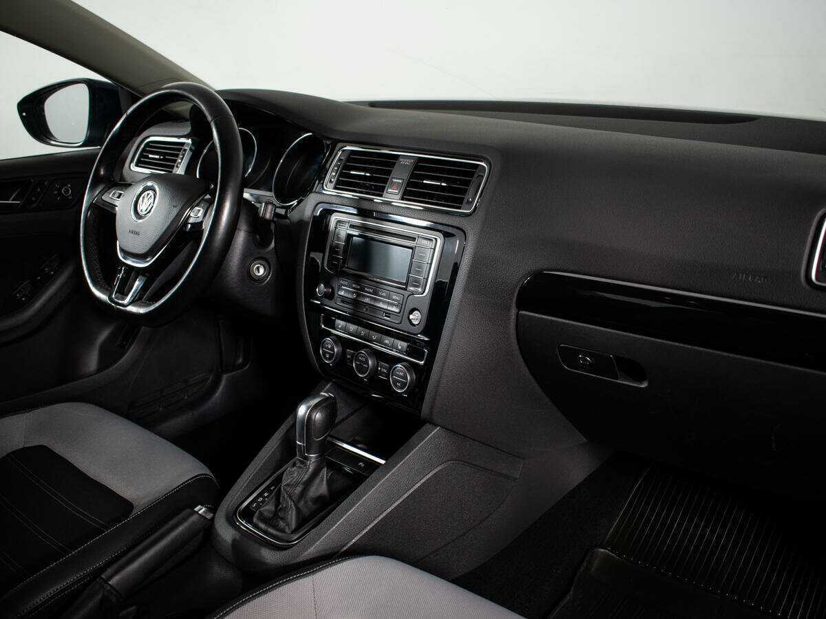 Купить Volkswagen Jetta, 2015, 97 915 км, фото №9