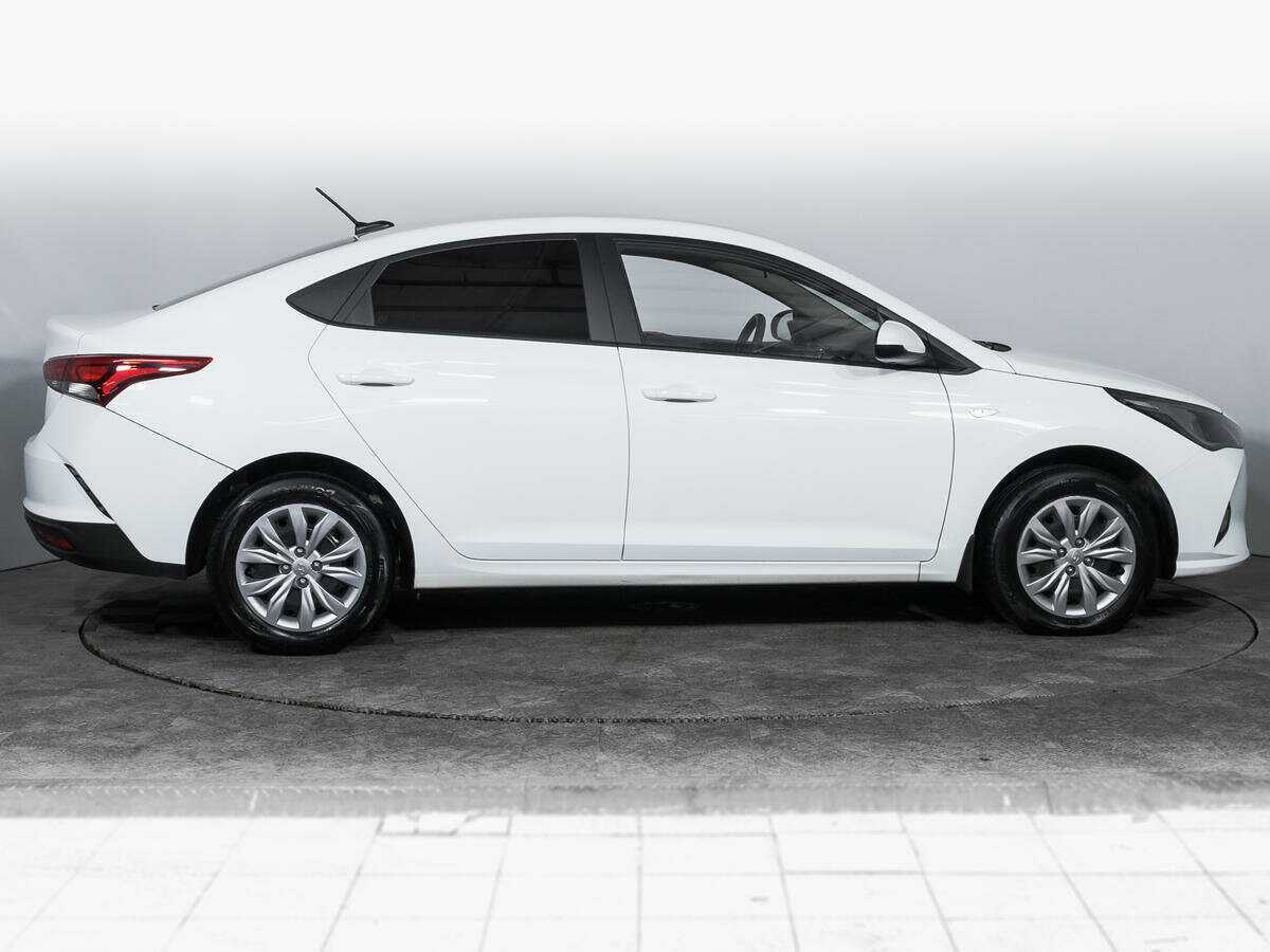 Купить Hyundai Solaris, 2020, 94 435 км, фото №4