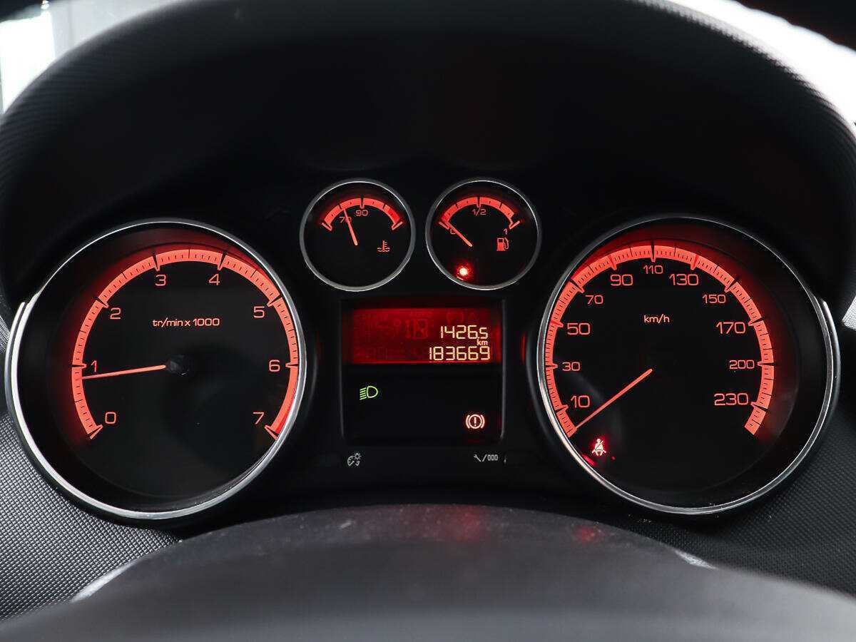 Купить Peugeot 408, 2014, 183 667 км, фото №13