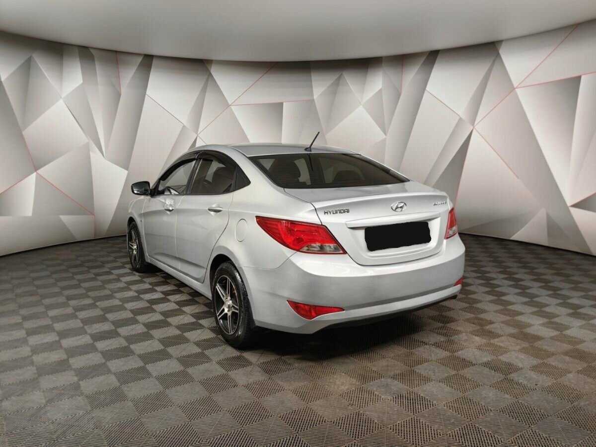 Купить Hyundai Solaris, 2015, 137 375 км, фото №4
