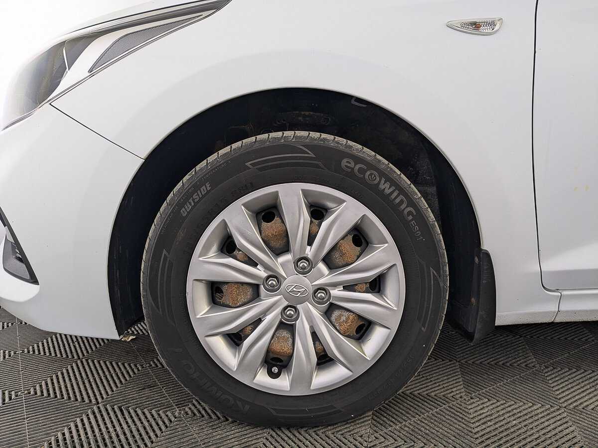 Купить Hyundai Solaris, 2017, 158 808 км, фото №12