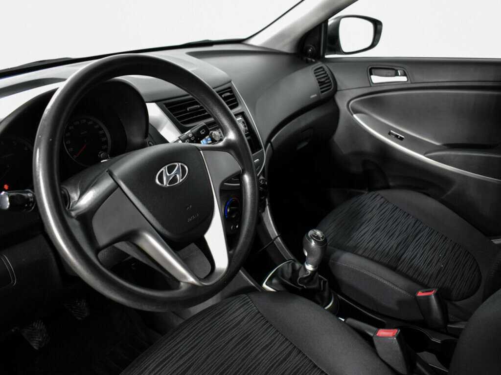 Купить Hyundai Solaris, 2014, 149 346 км, фото №9