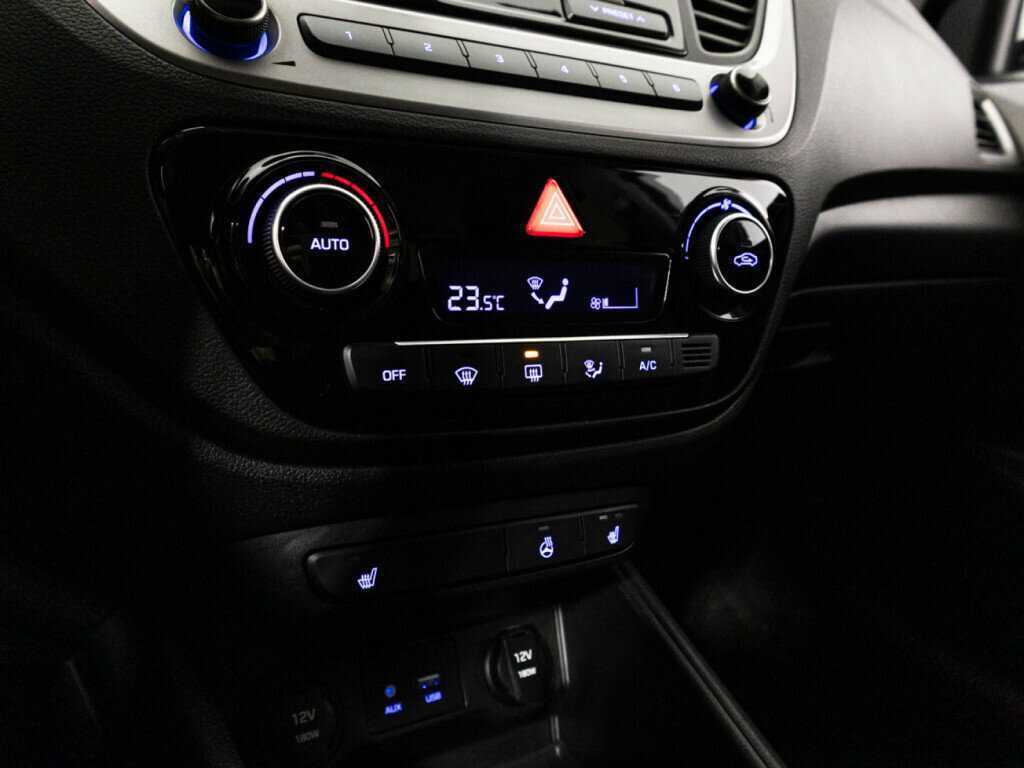 Купить Hyundai Solaris, 2017, 64 830 км, фото №15