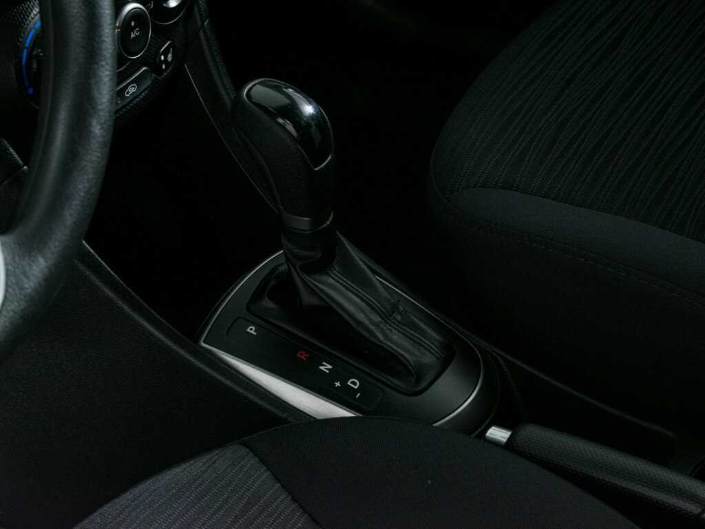 Купить Hyundai Solaris, 2014, 139 000 км, фото №12