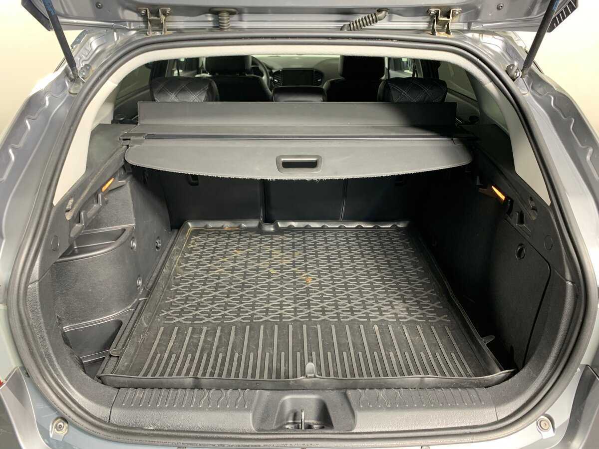 Купить Lada (ВАЗ) Vesta SW, 2018, 61 300 км, фото №20