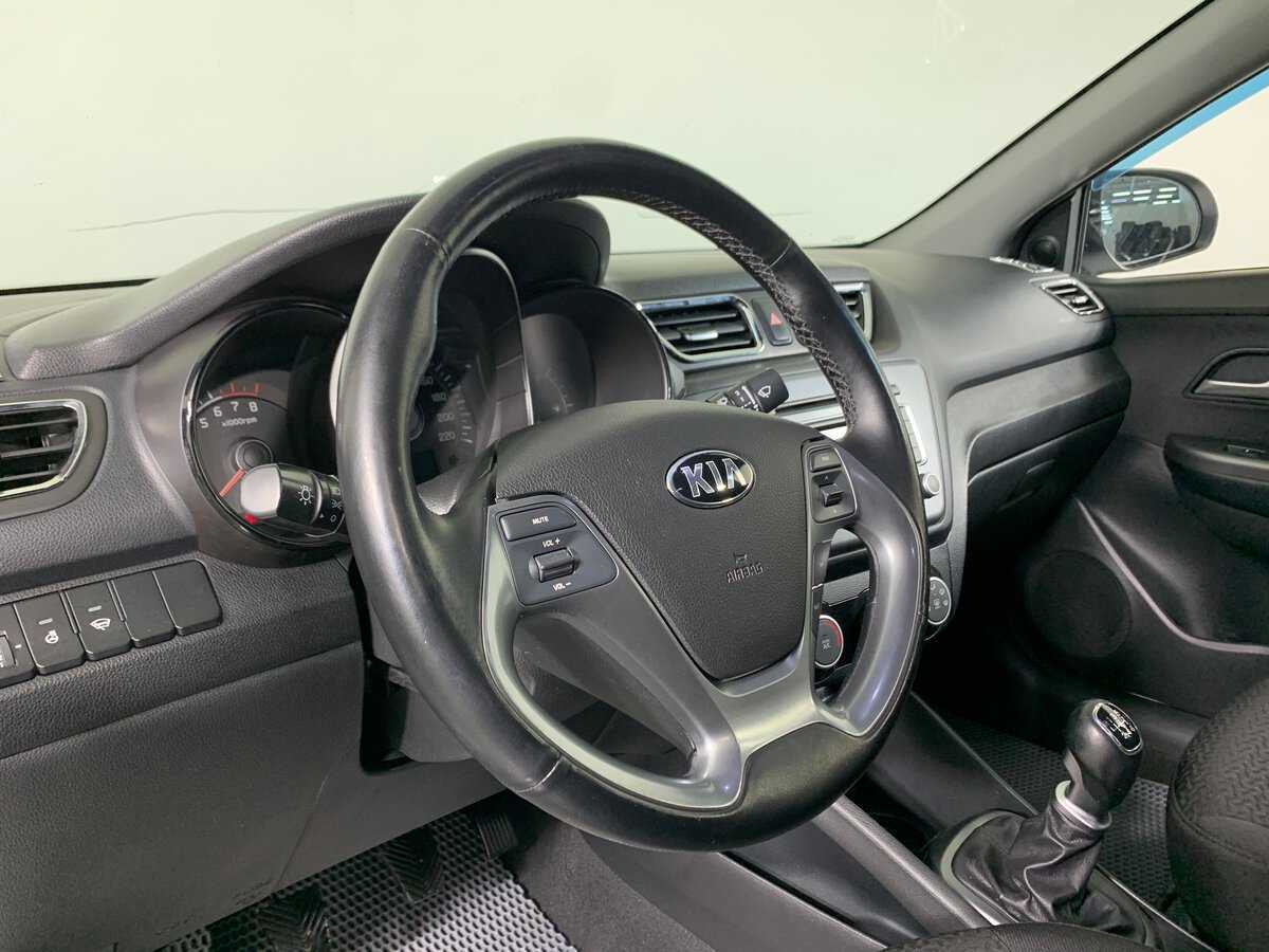Купить Kia Rio, 2016, 198 980 км, фото №12