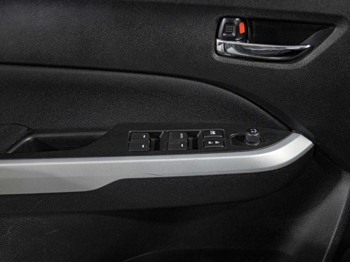 Купить Suzuki Vitara, 2017, 74 870 км, фото №12