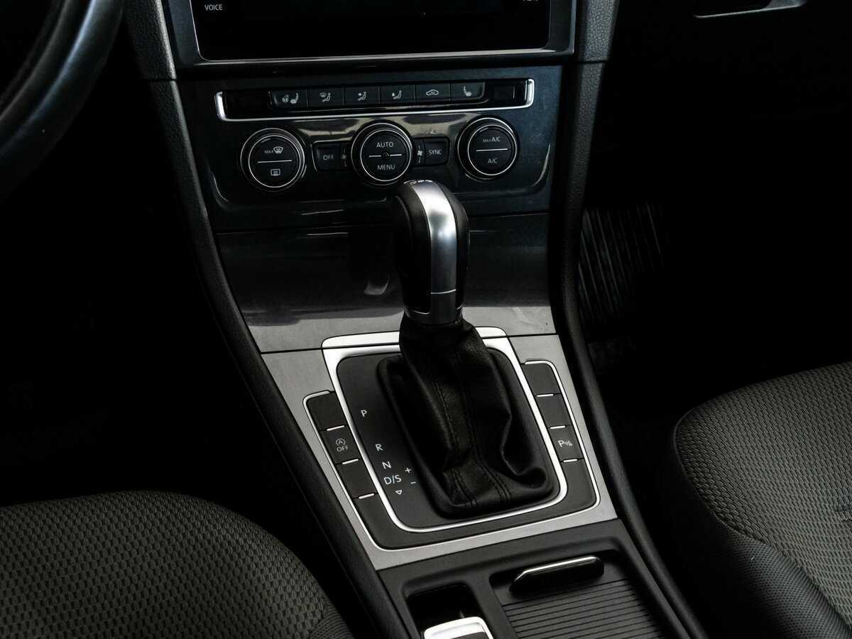 Купить Volkswagen Golf, 2018, 107 337 км, фото №12