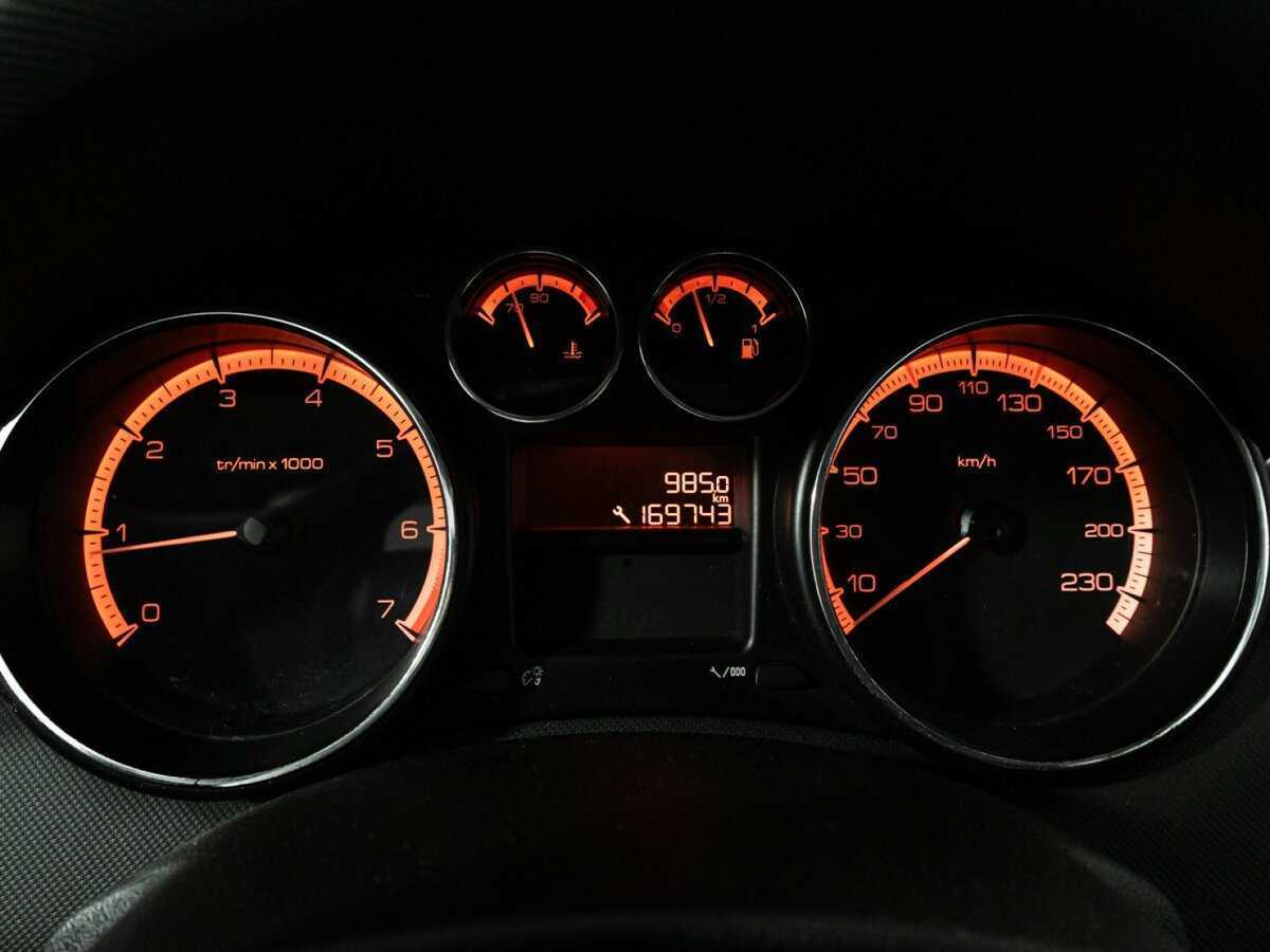 Купить Peugeot 408, 2013, 169 740 км, фото №12