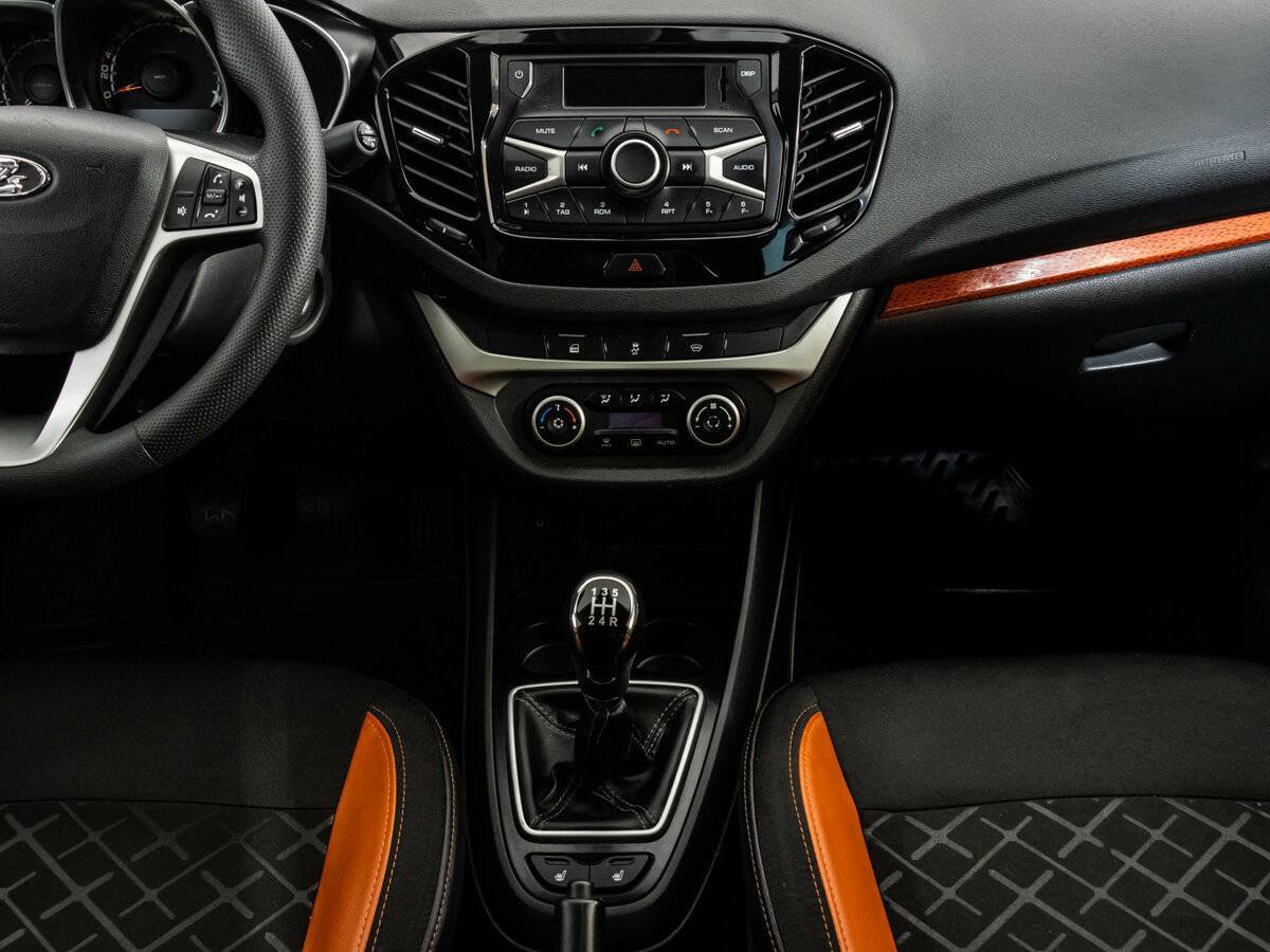 Купить Lada (ВАЗ) Vesta Cross, 2018, 72 753 км, фото №13