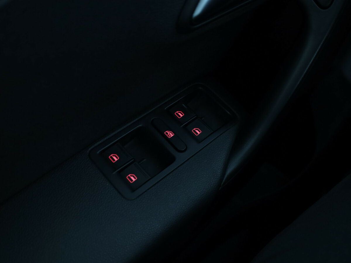 Купить Volkswagen Polo V Рестайлинг, 2017, 174 741 км, фото №18